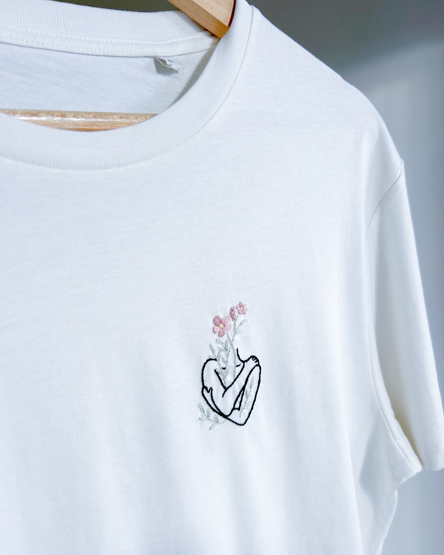 Self-love | maglietta ricamata